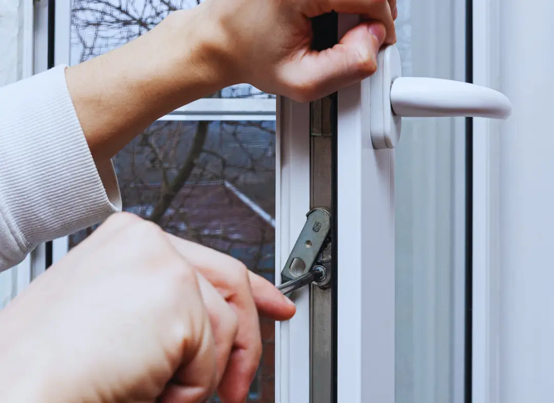 Réparation serrure de fenêtre Donges